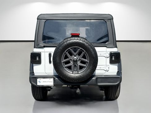 Used 2025 Jeep Wrangler Unlimited Sport AWD/4WD image 4