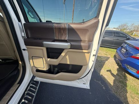 Used 2018 Ford F150 Lariat image 20