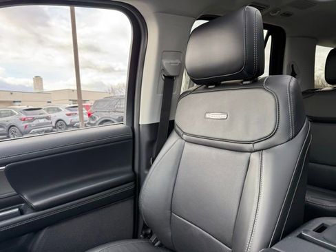 New 2025 Ford Expedition Max Platinum w/ Driver's Package image 30