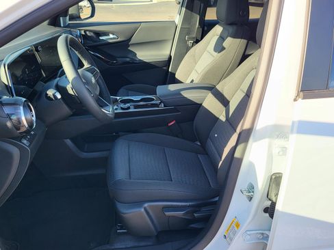 New 2026 Chevrolet Equinox LT w/ Safety and Technology Package FWD image 15