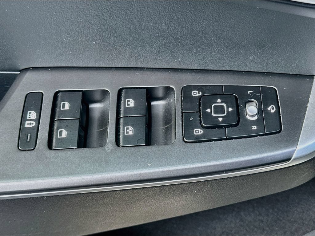 Certified 2023 Kia EV6 Wind RWD image 18