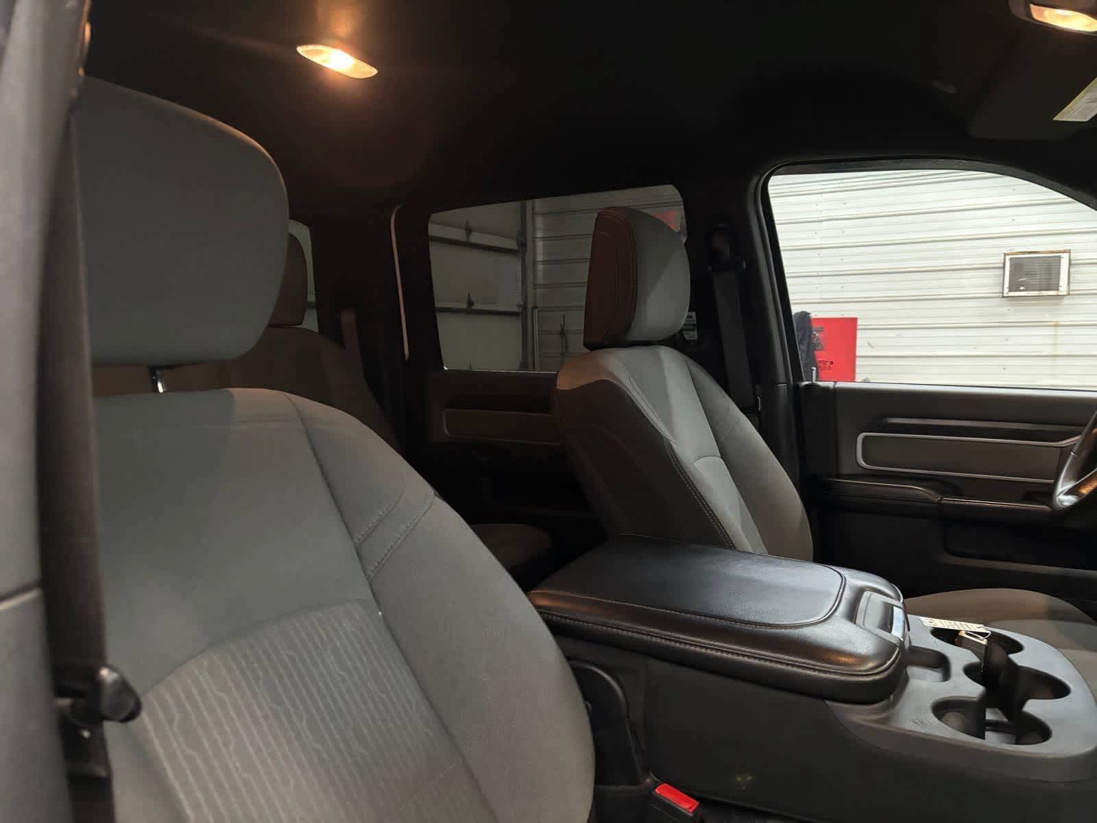 Used 2022 RAM 2500 Big Horn AWD/4WD image 24