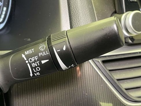 Used 2019 Honda Accord Sport image 36