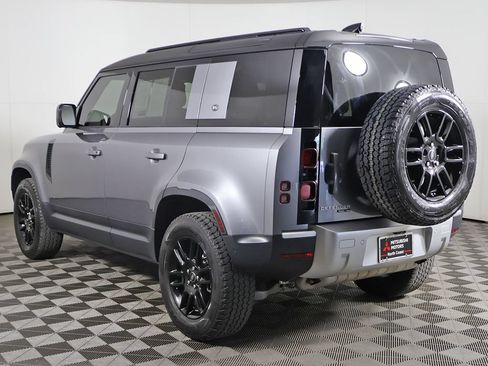 Used 2020 Land Rover Defender 110 HSE AWD/4WD image 11