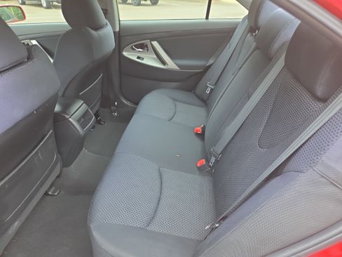 Used 2011 Toyota Camry SE w/ SE Extra-Value Pkg #1 FWD image 10