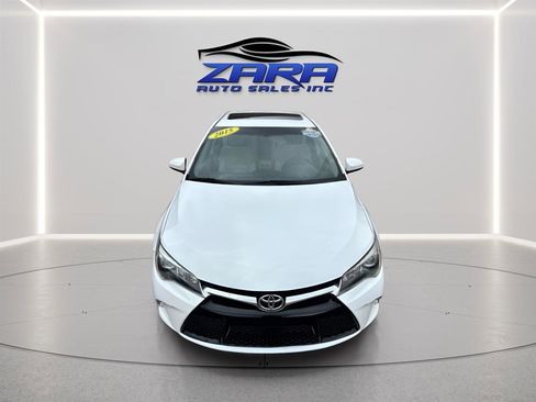 Used 2015 Toyota Camry XSE w/ Moonroof Package FWD image 9