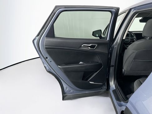 Used 2025 Kia Sportage LX image 24