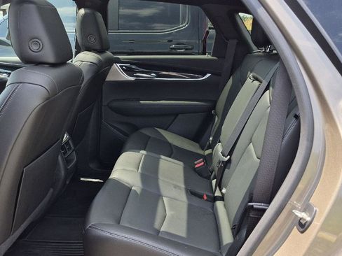 Certified 2023 Cadillac XT5 Premium Luxury AWD/4WD image 7