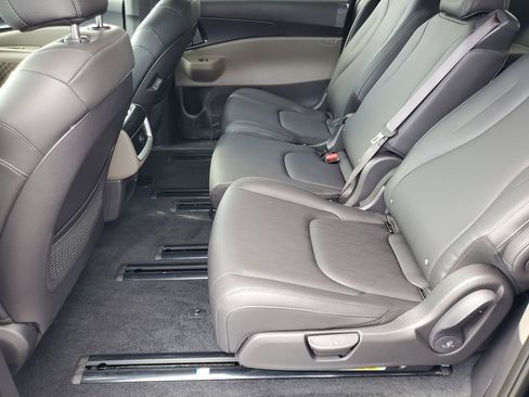 New 2026 Kia Carnival image 20