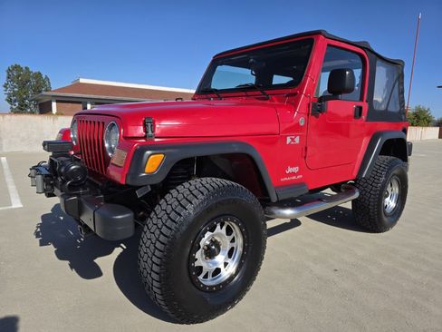 Used 2005 Jeep Wrangler X w/ Tire & Wheel Group (Ecco) AWD/4WD image 2