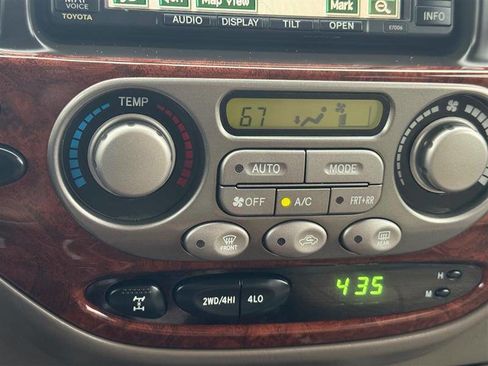 Used 2005 Toyota Sequoia Limited image 35