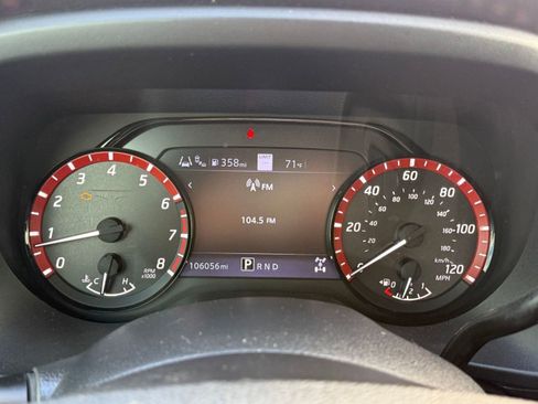 Used 2021 Nissan Titan PRO-4X w/ Pro-4x Convenience Package image 18