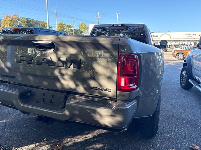 New 2027 RAM 3500 Big Horn AWD/4WD image 16