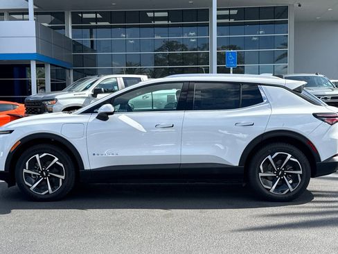 New 2026 Chevrolet Equinox EV LT image 6