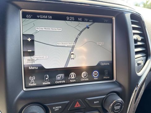 Used 2014 Jeep Grand Cherokee Laredo w/ Security & Convenience Group RWD image 17