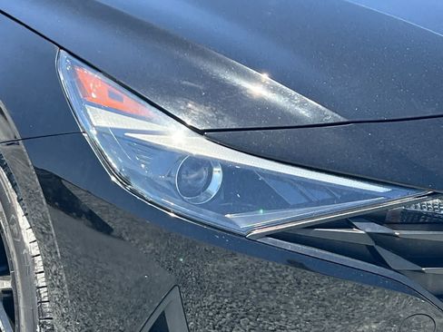 Used 2022 Hyundai Elantra SEL w/ Convenience Package FWD image 32