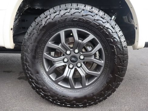Used 2016 Ford F150 Lariat w/ Equipment Group 502A Luxury AWD/4WD image 41
