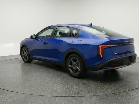 Used 2025 Kia K4 LXS image 6