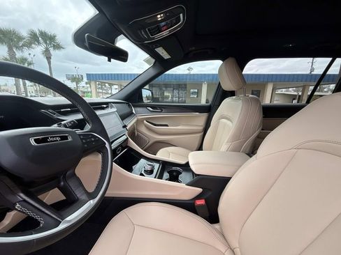 New 2026 Jeep Grand Cherokee L Limited RWD image 10