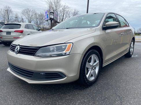 Used 2012 Volkswagen Jetta TDI image 7