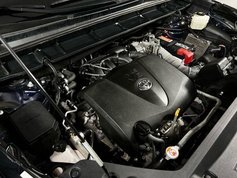 Certified 2021 Toyota Highlander XSE image 10