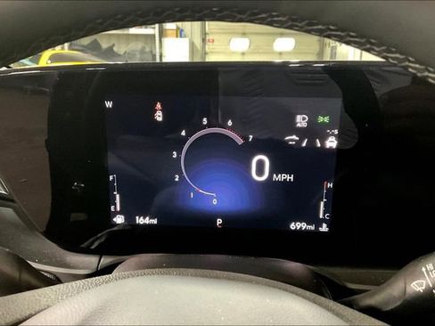 Certified 2025 Buick Envista Preferred w/ Convenience I Package image 12