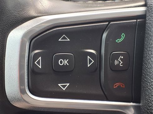 Used 2022 RAM 1500 Laramie AWD/4WD image 17