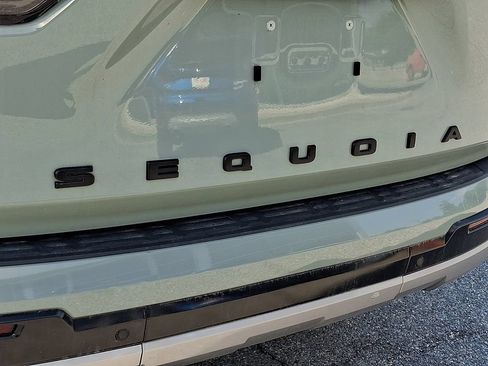 Used 2024 Toyota Sequoia Limited w/ Tow Technology Package AWD/4WD image 35