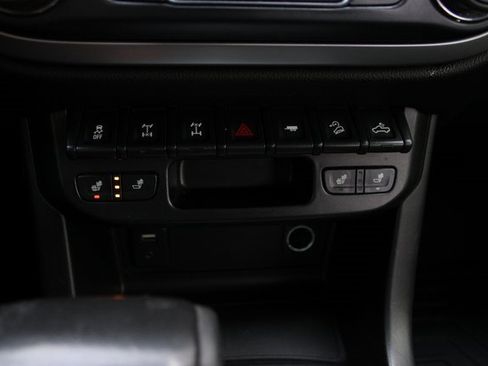 Used 2018 Chevrolet Colorado ZR2 image 26