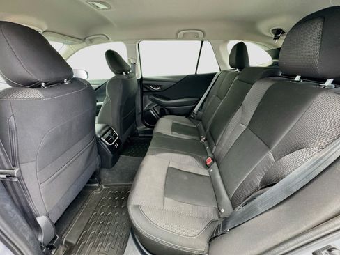 Used 2025 Subaru Outback Premium AWD/4WD image 15