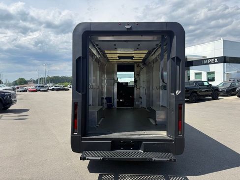 Used 2024 Chevrolet Brightdrop 600 w/ Battery Pack, Max Range AWD/4WD image 19