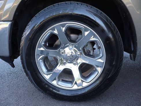 Used 2015 RAM 1500 Laramie w/ Convenience Group AWD/4WD image 40