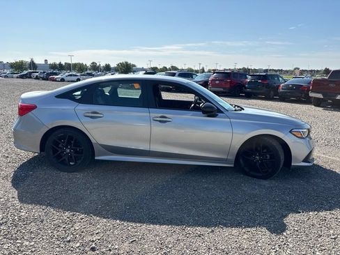Used 2023 Honda Civic Sport image 11