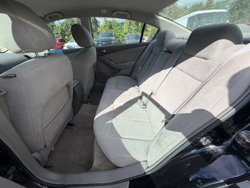 Used 2010 Nissan Altima 2.5 S FWD image 8