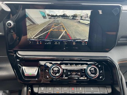 New 2026 GMC Sierra 2500 AT4 w/ AT4 Premium Plus Package AWD/4WD image 42