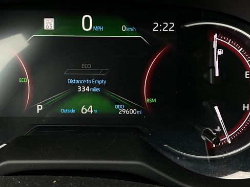 Used 2025 Toyota RAV4 XLE image 39