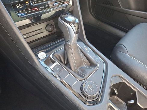 Certified 2025 Volkswagen Taos SEL image 16