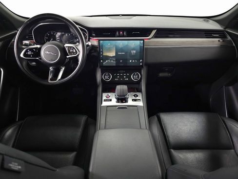 Certified 2022 Jaguar F-PACE S image 13