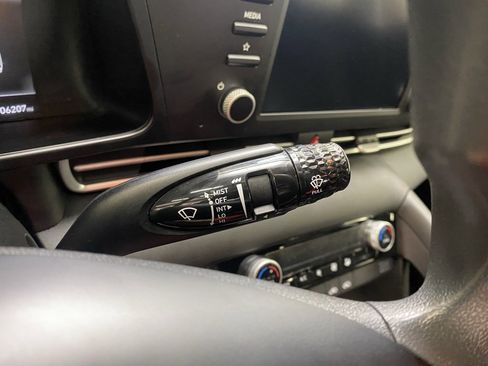 Used 2023 Hyundai Elantra SEL image 35