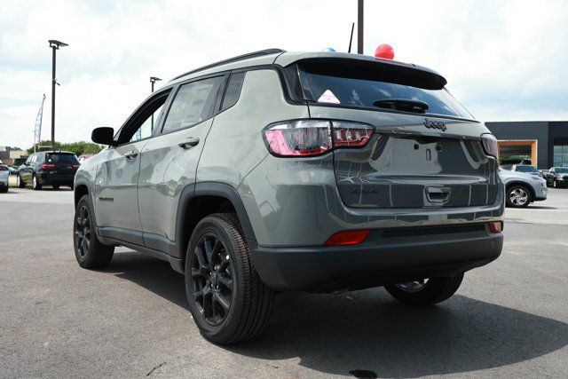 New 2026 Jeep Compass Latitude AWD/4WD image 8