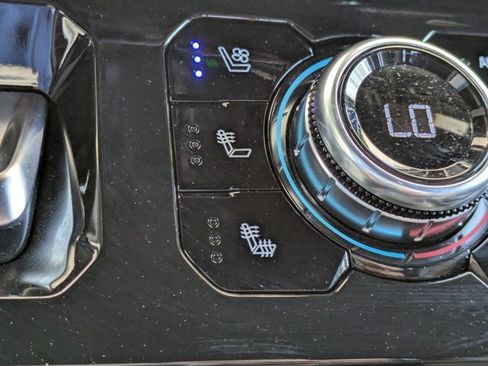 Used 2025 GMC Sierra 3500 AT4 image 29