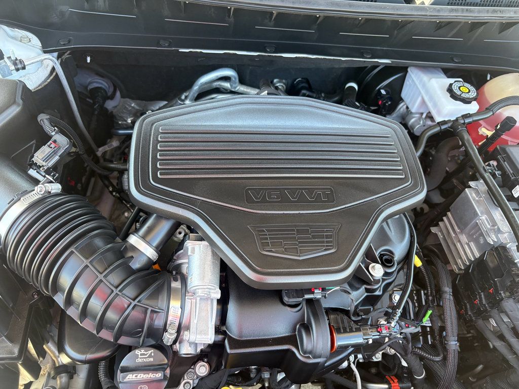 Used 2024 Cadillac XT6 Premium Luxury AWD/4WD image 39