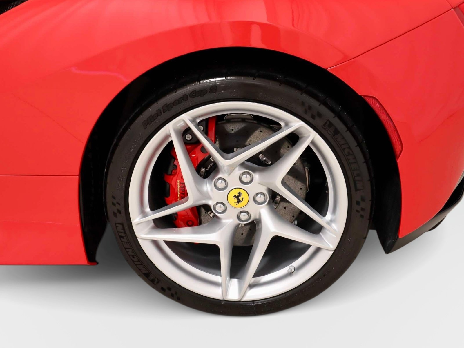 Certified 2021 Ferrari F8 Tributo RWD image 9