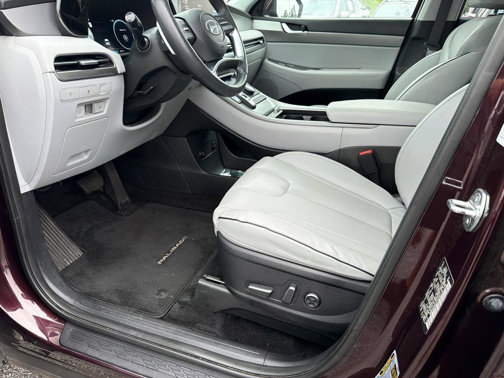 Used 2023 Hyundai Palisade SEL w/ Cargo Package FWD image 9