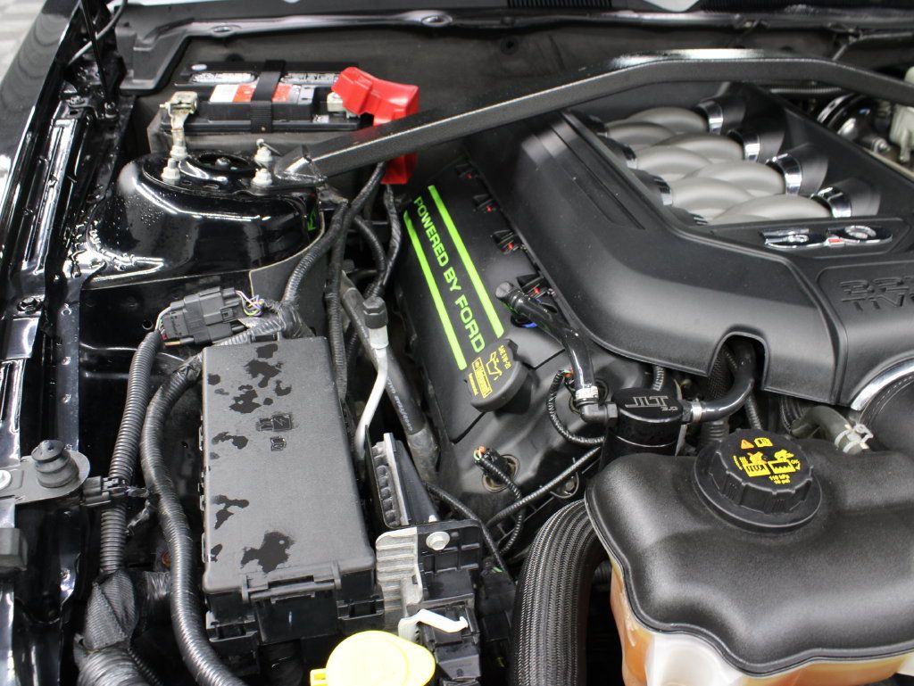 Used 2013 Ford Mustang GT Premium w/ Security Pkg RWD image 21