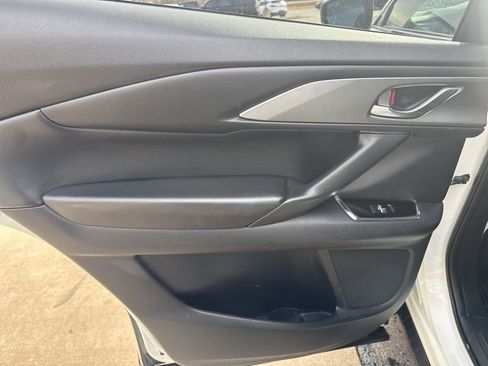 Used 2019 MAZDA CX-9 Touring image 29