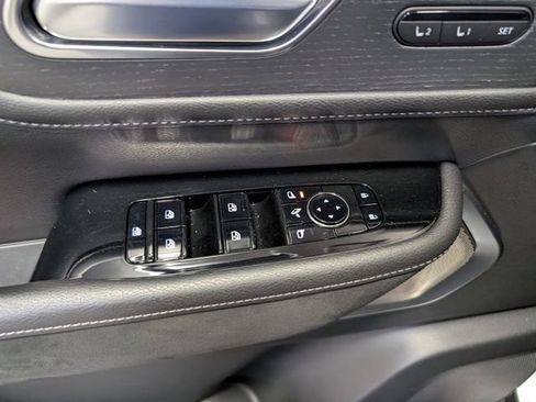 Used 2025 INFINITI QX80 Sensory AWD/4WD image 16
