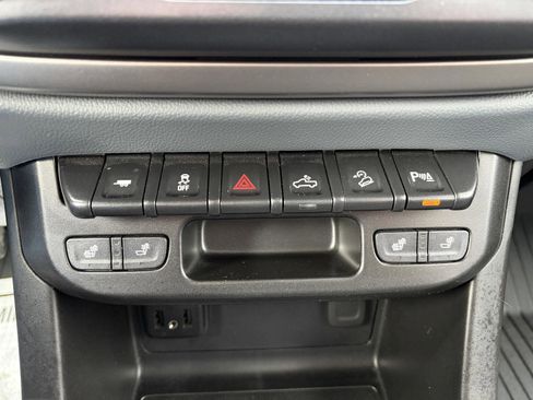 Used 2022 Chevrolet Colorado Z71 image 14