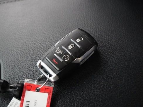 Used 2025 RAM 1500 Laramie image 35