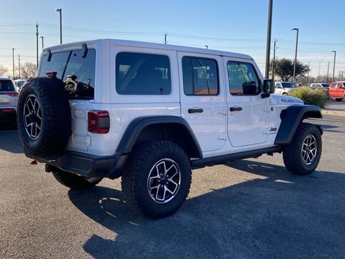 Used 2025 Jeep Wrangler Unlimited Rubicon image 4